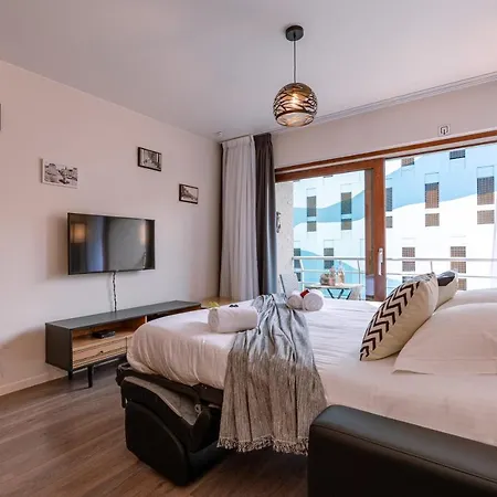 Studio N&B - Completely Renovated Studio Located In The Heart Of Ostend Apartment Ostend